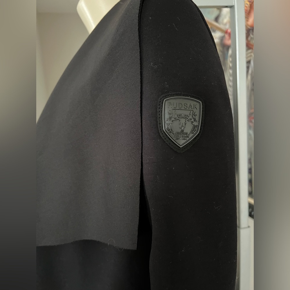 RUDSAK Black Draped Open-Front Jacket with Leather Trim – Modern Statement - Picture 9 of 16